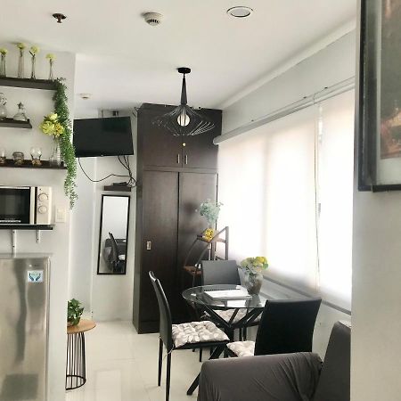 Cozy And Full Service Condo At The Heart Of Bacolod Eksteriør billede