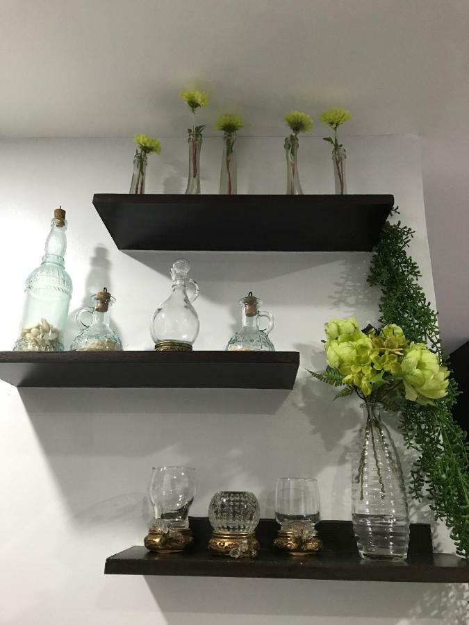 Cozy And Full Service Condo At The Heart Of Bacolod Eksteriør billede