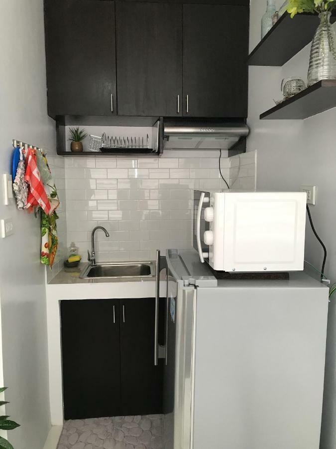 Cozy And Full Service Condo At The Heart Of Bacolod Eksteriør billede